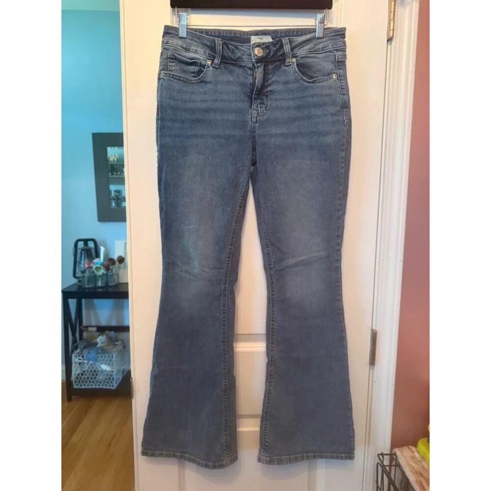 Maurice’s M Jeans Classic Flare Size 8 EUC